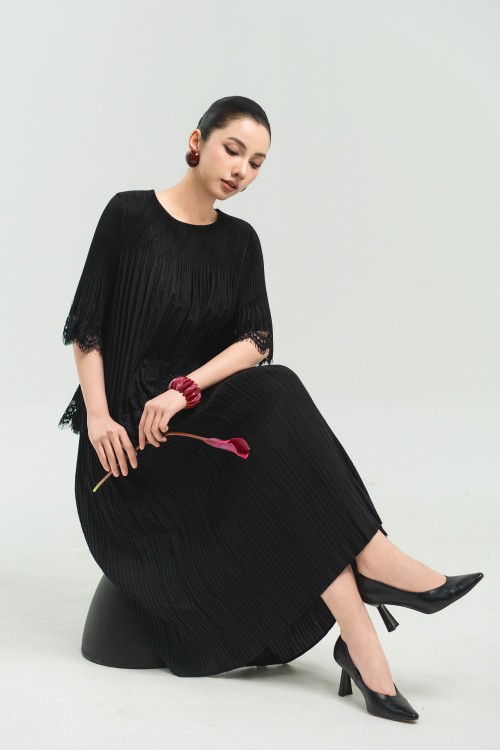 Black Lace Trim Woven Blouse
