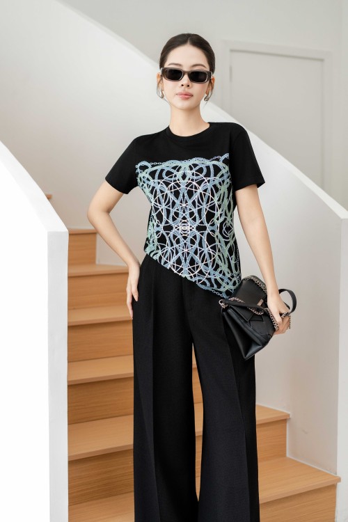 Black Abstract Line Art Cotton Tshirt