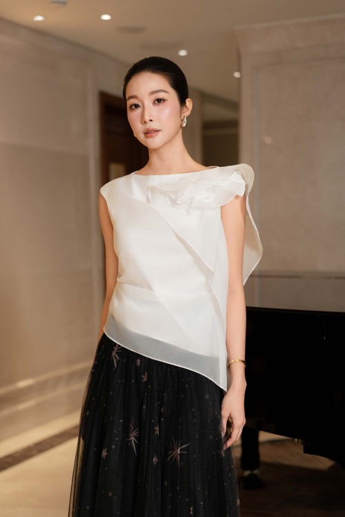 White 3D Flower Organza Blouse