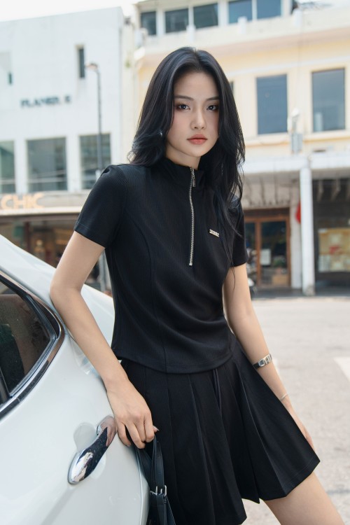 Black Knit Tshirt &amp; Skirt