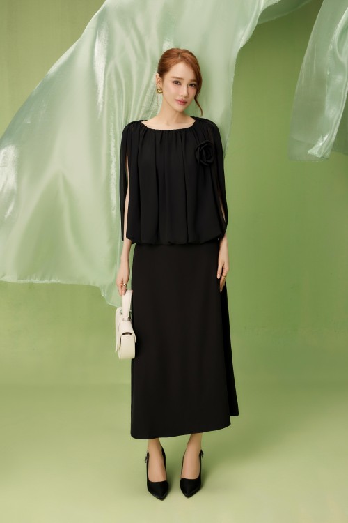 Black Silk Flared Dress With Flower