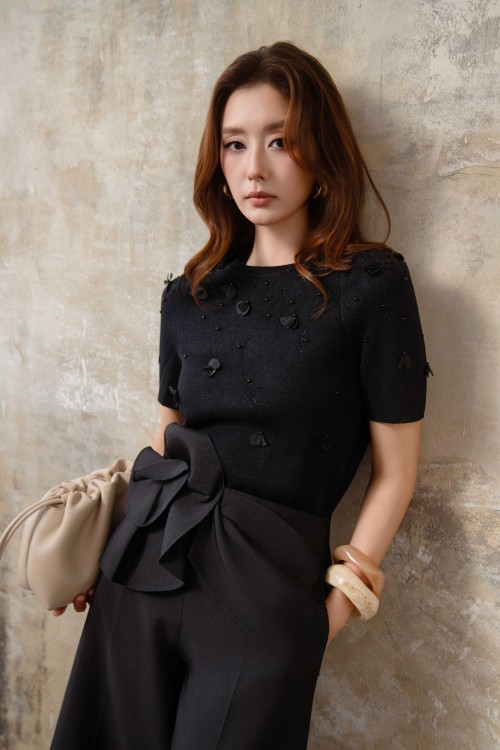 Black Floral Beaded Knit Blouse