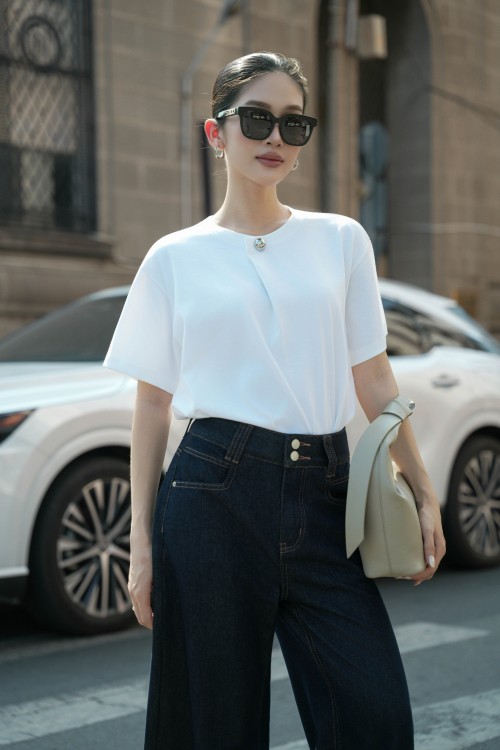 White Buttoned Neck Cotton Tshirt