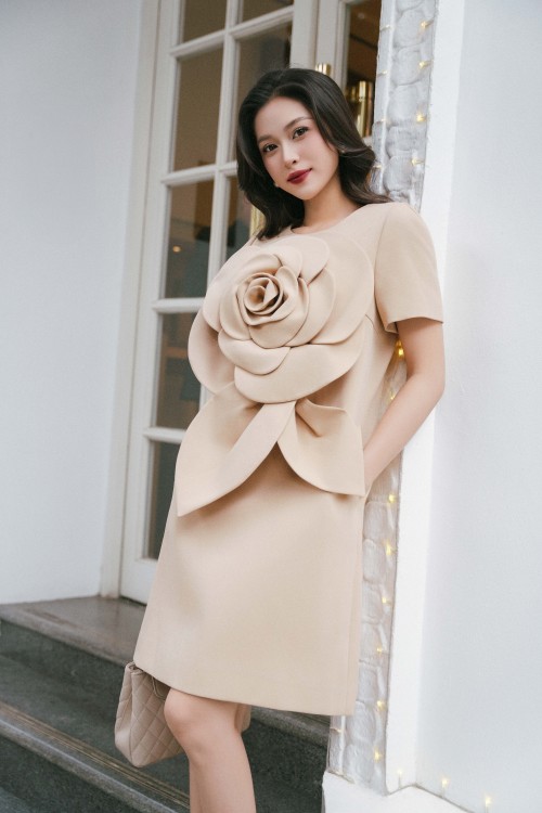 Beige 3D Flower Woven Loose Dress