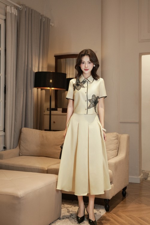 Dark Cream Organza Flared Skirt