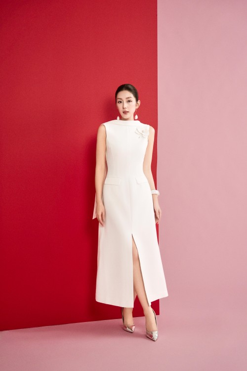 White Woven Flared Dress With Flower