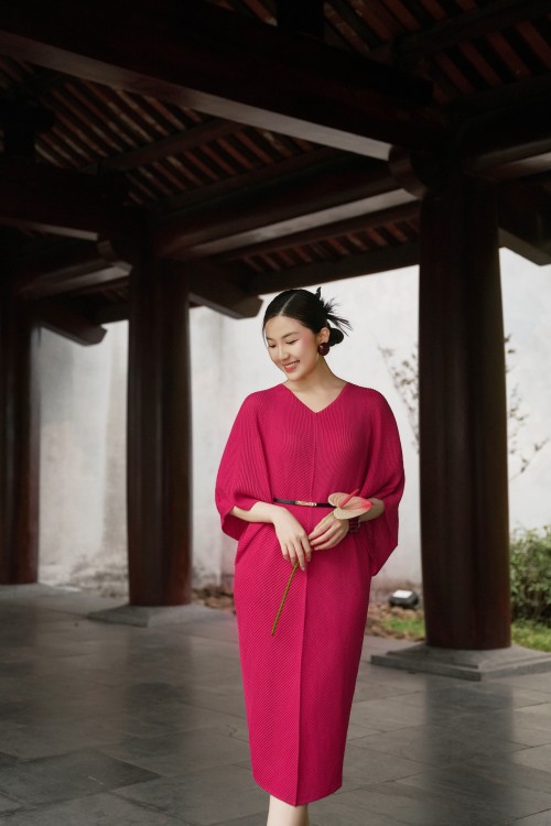 Rosy Batwing Woven Pencil Dress With Belt
