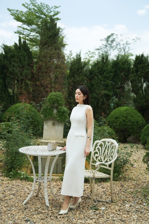 White Woven Flared Dress With Flower