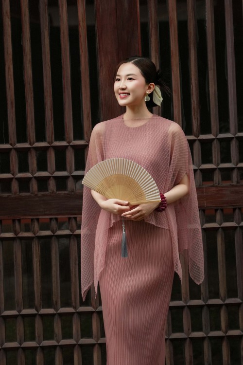 Pink Mesh Layer Woven Flared Dress