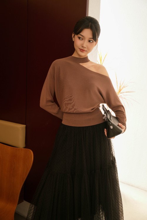 Brown Cold Shoulder Knit Blouse