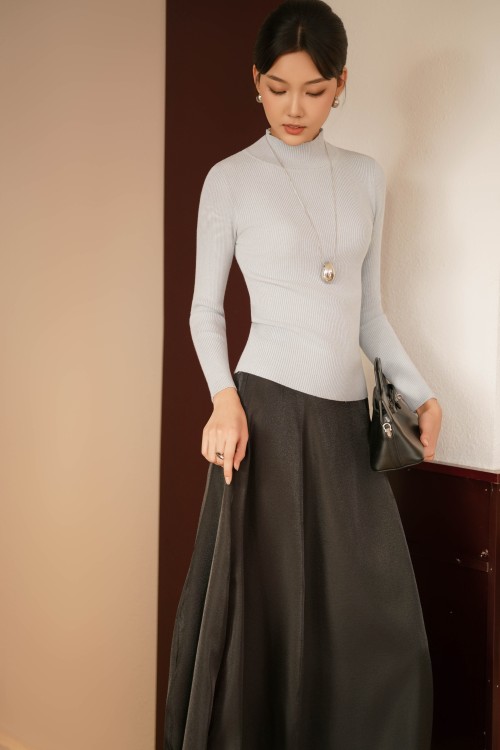 Ligh Blue Long Sleeves Knit Blouse