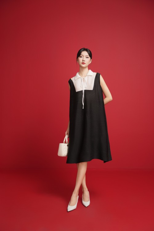 Black Pleated Woven Loose Dress