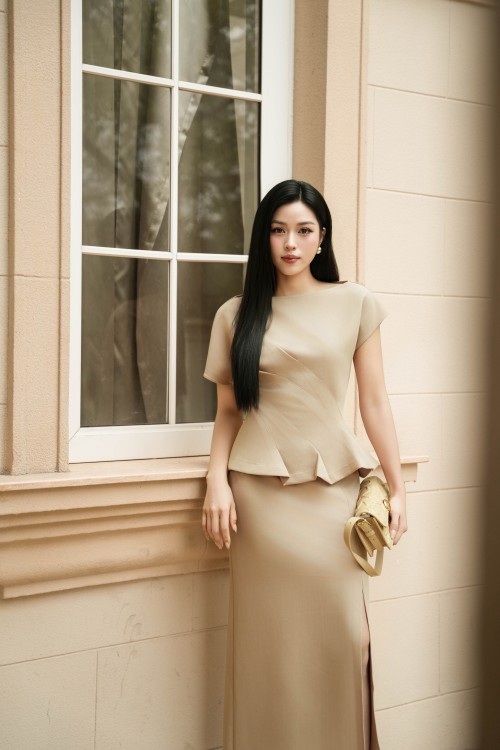 Brownish-beige Woven Blouse