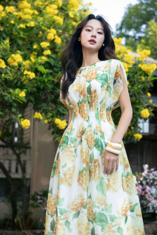 Sixdo White Floral Organza Flared Dress